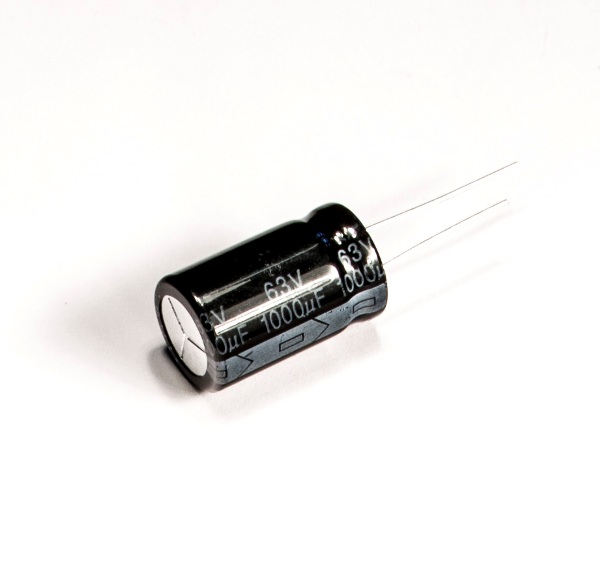 Конденсатор Электролитический 105* 1000 uf 63 v 16x25mm серия KM JWCO (P/N KM102M1JBKJ1625VBK)
