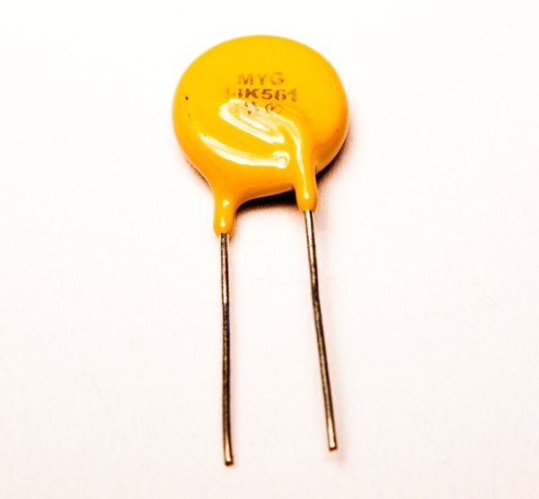 Варистор Size D-14mm BVR14D561K 560V 10% Extra Components (P/N MYG14-561A)