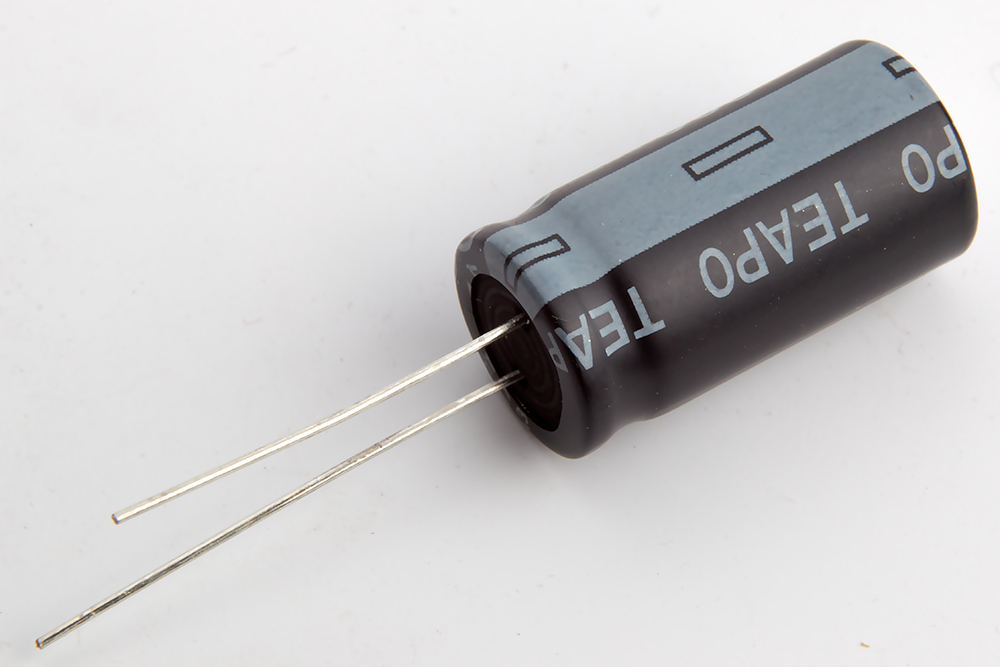 Конденсатор Электролитический 105* 22 uf 400 v 13x20mm серия SU(12000h.) Teapo Electronics (P/N KSU226M400S1A5L20K)